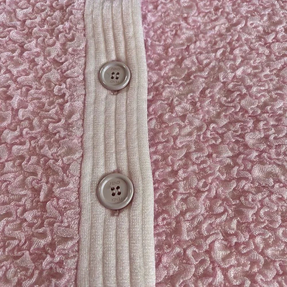 Fendi Pink Gaufre
Cardigan size 42 - Picture 7 of 11